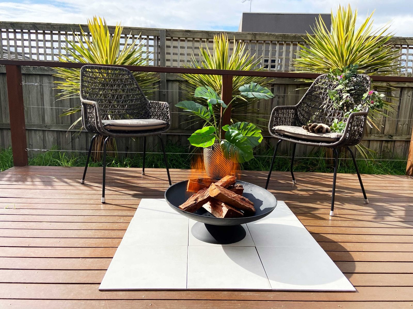 Black Lassen Cast Iron Fire Pit - 0