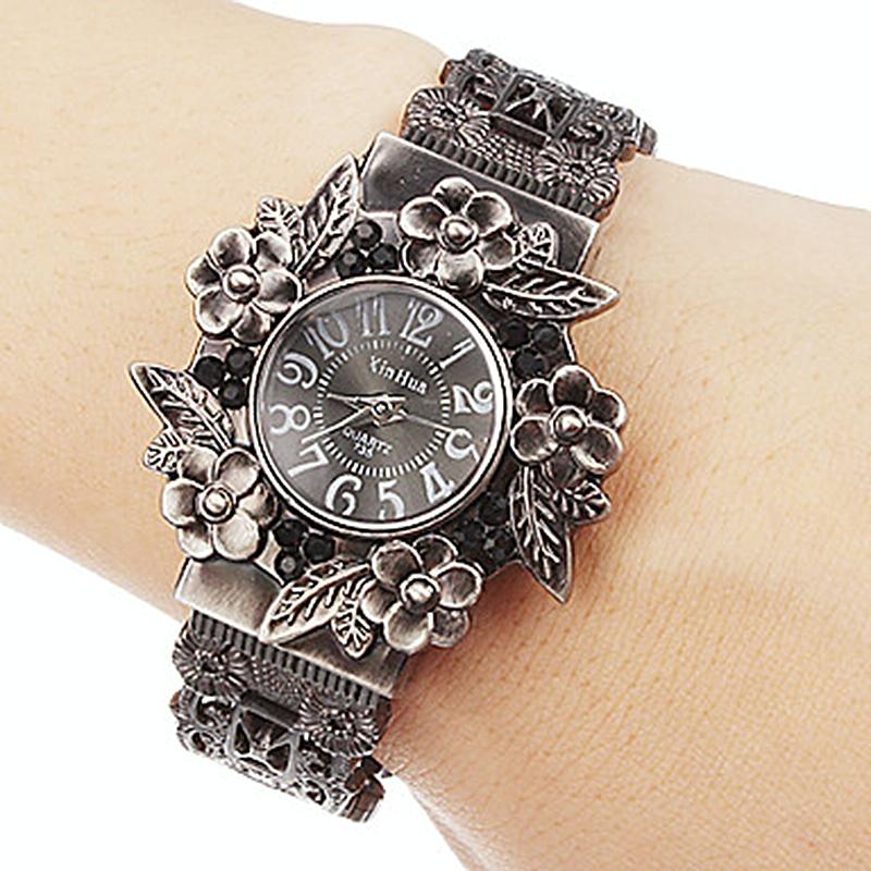 Flower Embossed Retro Bracelet Watch - Women Quartz - Red