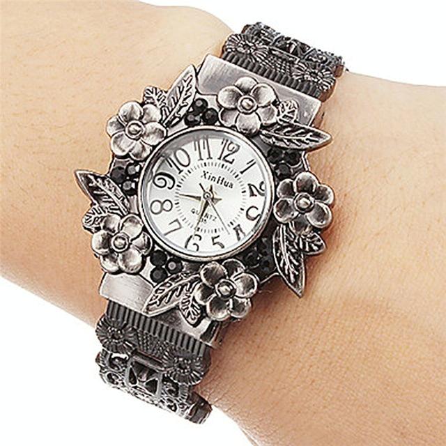 Flower Embossed Retro Bracelet Watch - Women Quartz - Red