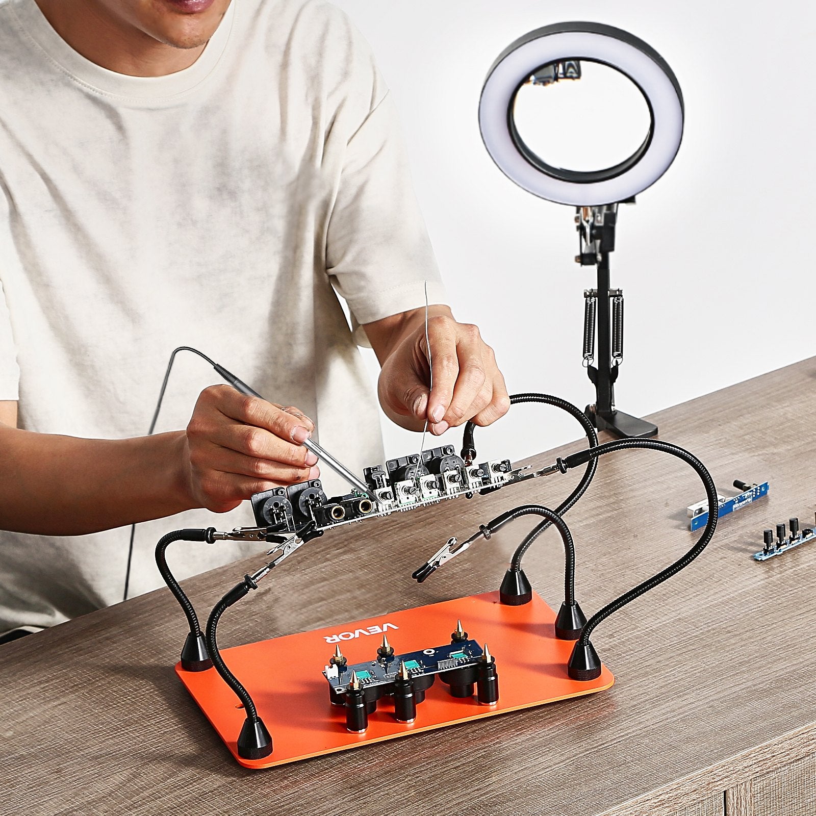 VEVOR Magnetic Helping Hands Soldering Station 3X LED Magnifying Lamp 5 Arms