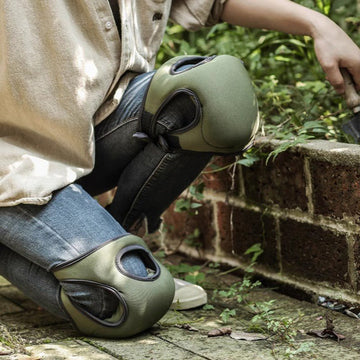 Purple Adjustable Gardening Knee Pads - Comfortable Neoprene Knee Protectors for Weeding & Outdoor Work - RnR Galore