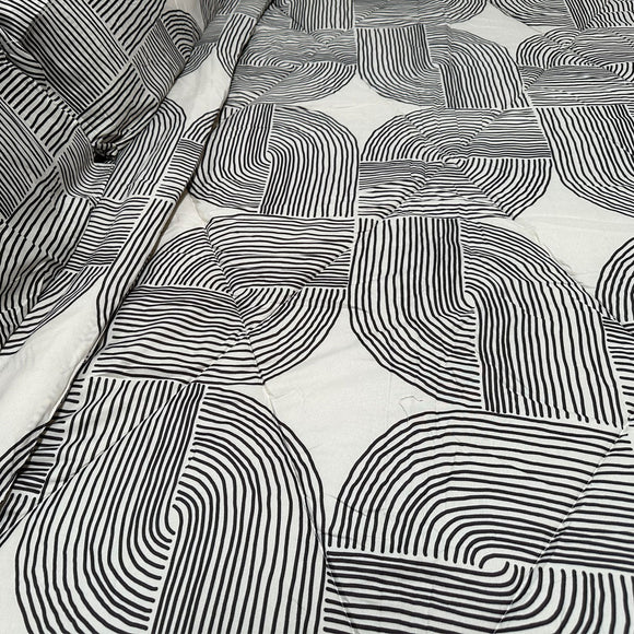 Hotel Living 3 Pce Light Weight Comforter Set Queen/King Oscar Curves - RnR Galore